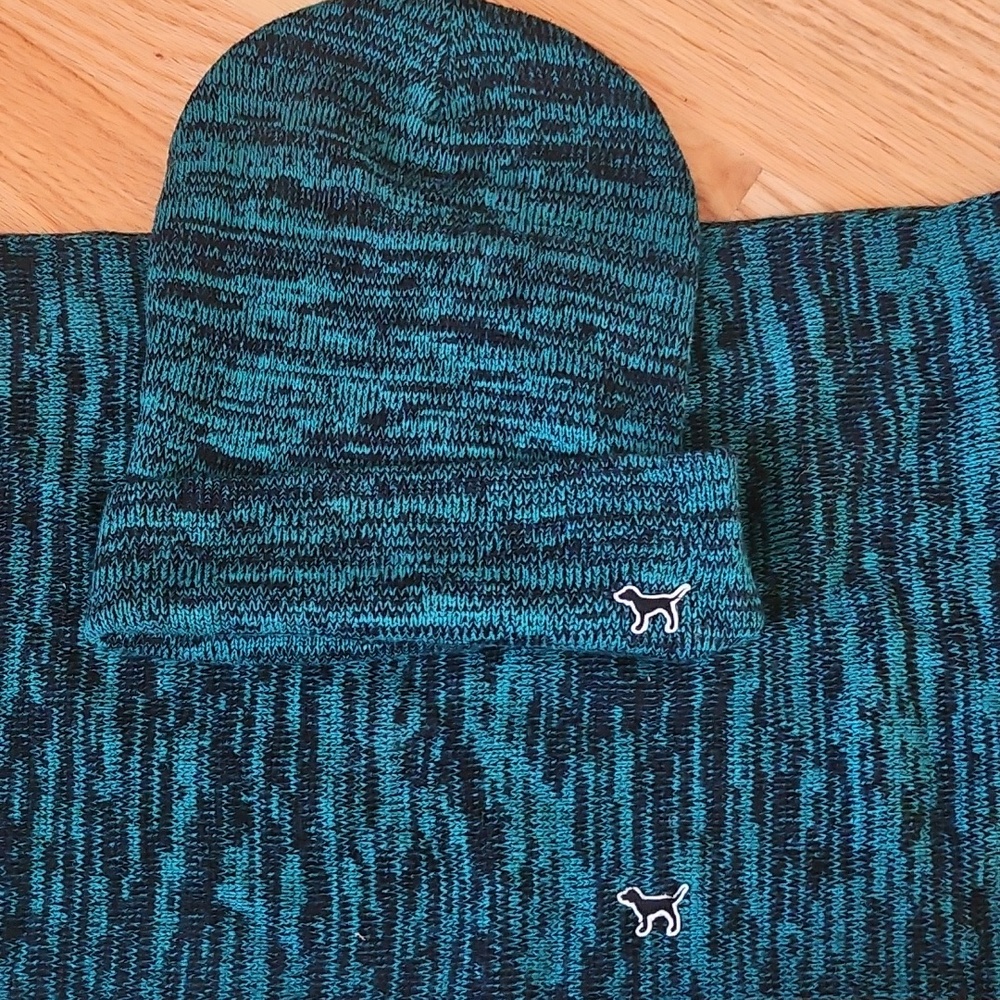 Pink Victoria Secret Matching Hat & Scarf Set with Dog Logo - Teal Green/Blue.